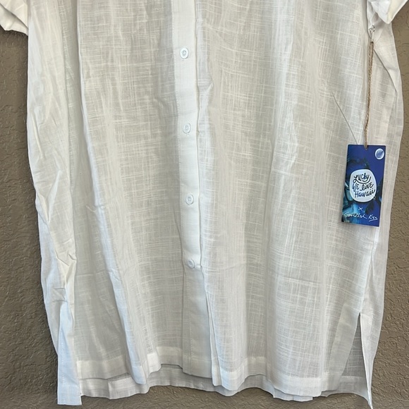 Lucky We Live in Hawaii x Goldfish Kiss Button Down Top - Picture 2 of 9